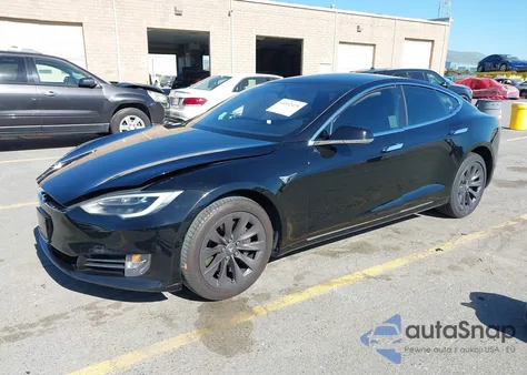 2017 Tesla Model S 60/75 z USA, uszkodzony, nr VIN 5YJSA1E11HF233864